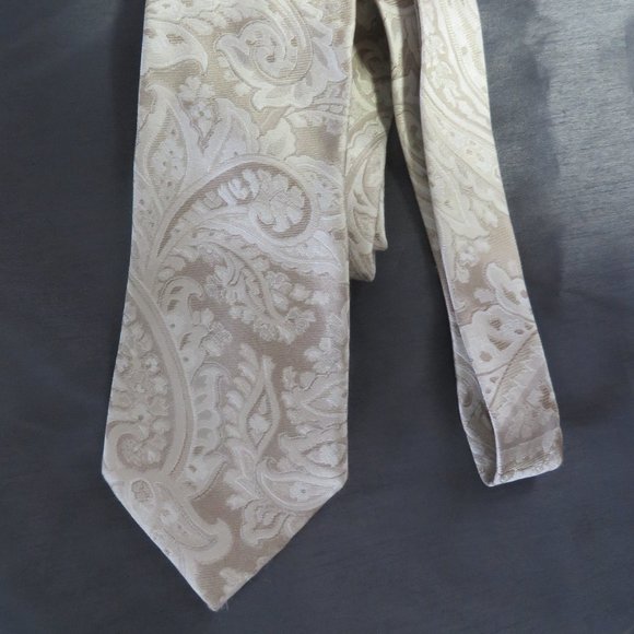 ❤️ETRO Off White / Tan PAISLEY NECKTIE TIE MADE IN ITALY - Picture 2 of 8